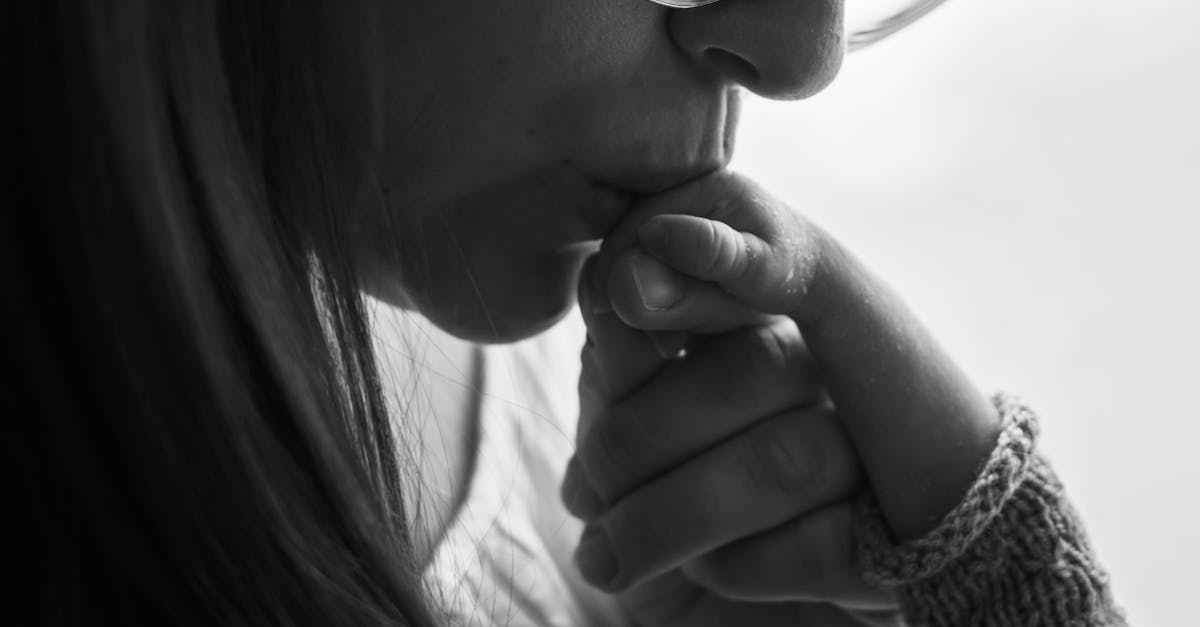 découvrez l'importance des soins dentaires pour bébé ! apprenez des conseils pratiques pour prendre soin des premières dents de votre enfant, promouvoir une bonne hygiène bucco-dentaire et établir des habitudes saines dès le plus jeune âge.