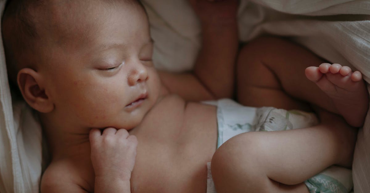 découvrez les différentes étapes du sommeil de votre bébé, de l'endormissement aux cycles de sommeil profond. apprenez comment ces phases affectent son développement et comment favoriser un sommeil réparateur pour un bien-être optimal.