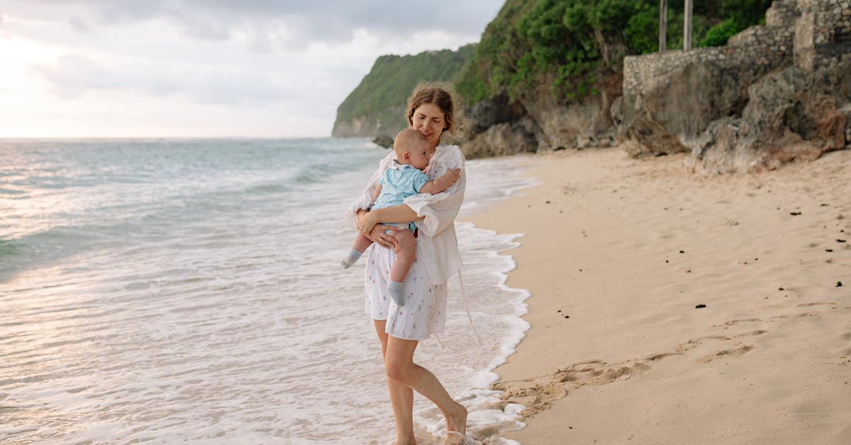 découvrez les meilleures astuces et conseils pour voyager avec votre bébé en toute sérénité. profitez de nos recommandations sur l'équipement, les destinations adaptées aux familles et les conseils pratiques pour un voyage harmonieux avec votre tout-petit.