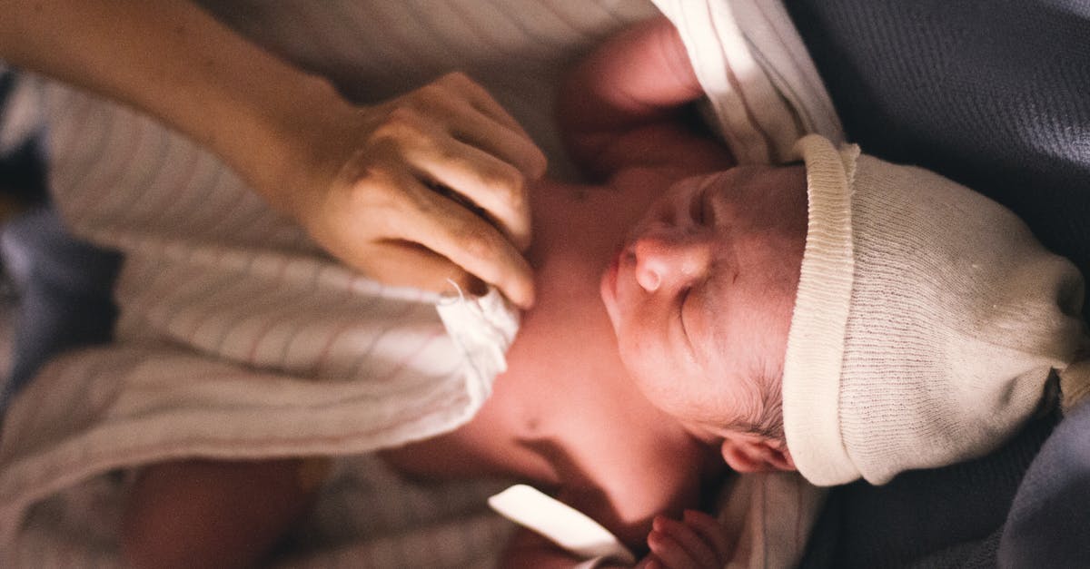 découvrez les différentes complications lors de la naissance, leurs causes, symptômes et traitements. informez-vous pour mieux comprendre les enjeux liés à l'accouchement et le bien-être de la mère et de l'enfant.