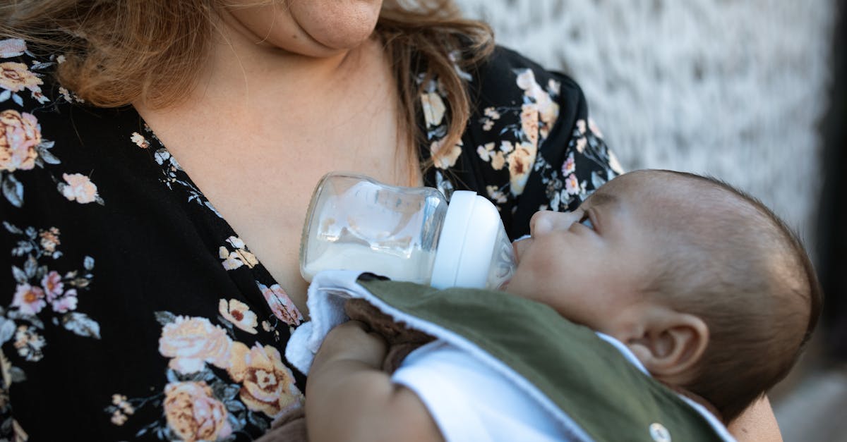découvrez les bienfaits de l'allaitement, des conseils pratiques pour les nouvelles mamans et des informations essentielles sur l'alimentation infantile. apprenez à surmonter les défis de l'allaitement et à établir un lien fort avec votre bébé.