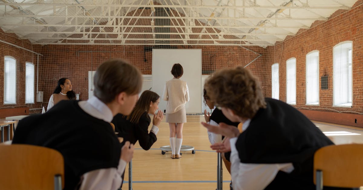 découvrez des activités de groupe captivantes et stimulantes pour renforcer l'esprit d'équipe, favoriser les échanges et créer des souvenirs inoubliables entre amis ou collègues. participez à des expériences uniques adaptées à tous les âges et à tous les intérêts.