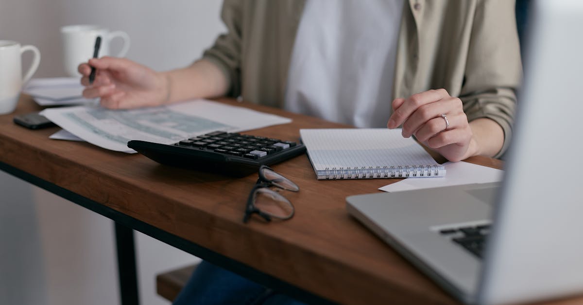 découvrez les causes et les solutions aux problèmes d'audition. obtenez des conseils pratiques pour améliorer votre santé auditive et apprendre à reconnaître les signes de perte auditive.