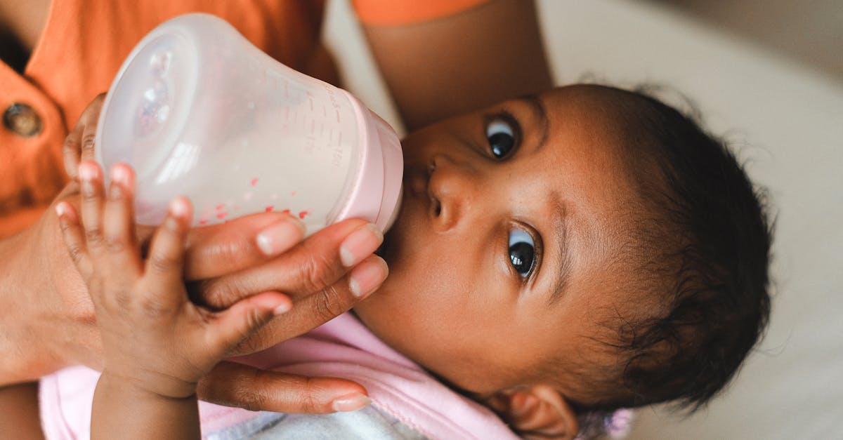découvrez tout ce que vous devez savoir sur la nutrition infantile : conseils, recommandations et recettes pour assurer une alimentation saine et équilibrée à votre bébé. apprenez à répondre aux besoins nutritionnels de votre enfant pour favoriser sa croissance et son développement.