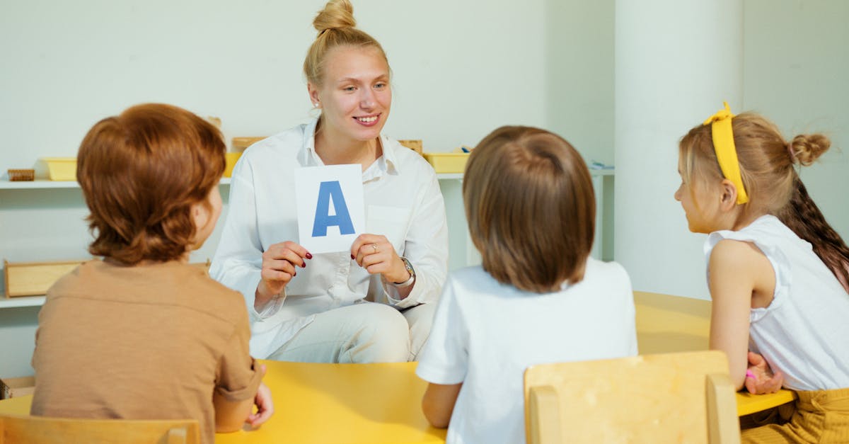 découvrez l'importance du développement du langage chez les enfants, avec des conseils et des stratégies pour favoriser leur expression orale et écrite dès le plus jeune âge.