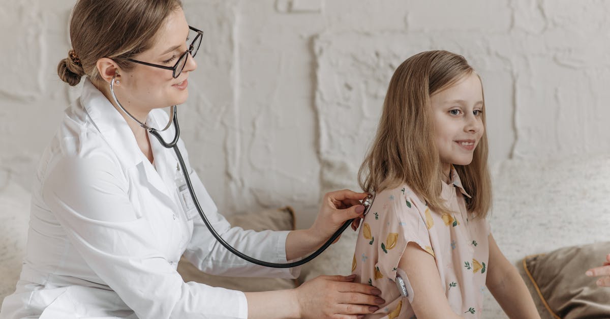 assurez la santé et le bien-être de vos enfants avec un bilan de santé pédiatrique complet. notre service offre des examens adaptés aux besoins spécifiques des enfants, garantissant un suivi médical rigoureux et préventif. prenez rendez-vous pour un check-up pédiatrique dès aujourd'hui.