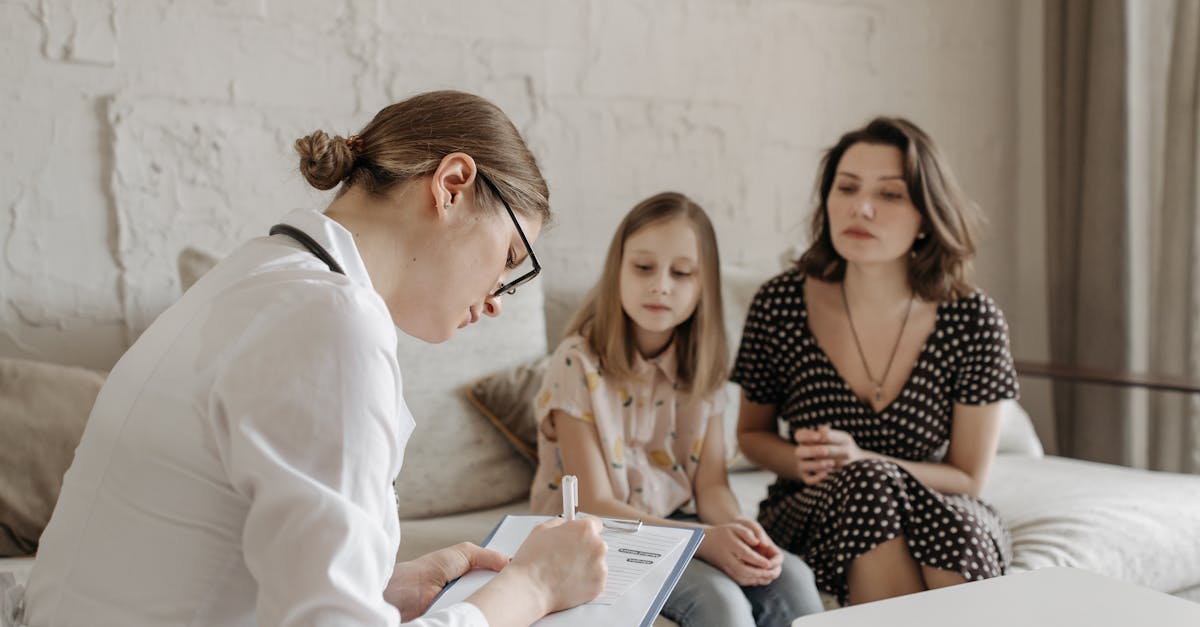 découvrez l'importance d'un pédiatre dans la santé et le bien-être de votre enfant. en tant qu'expert en médecine infantile, un pédiatre assure un suivi médical de qualité, prodigue des conseils sur la nutrition et le développement, et gère les maladies courantes chez les jeunes patients. faites le choix d'un suivi spécialisé pour garantir à vos enfants un avenir en pleine santé.