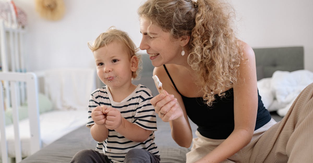 découvrez les principes du positive parenting, une approche éducative bienveillante qui favorise le développement émotionnel et social de vos enfants. apprenez des stratégies efficaces pour renforcer la confiance, promouvoir l'autonomie et créer des liens familiaux solides. transformez votre parentalité en un voyage positif et épanouissant.