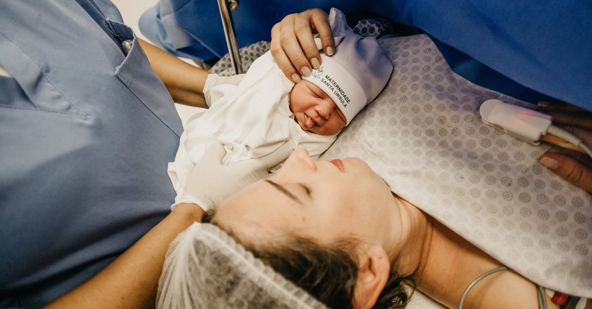 découvrez les causes, les défis et les soins liés à la naissance prématurée. informez-vous sur les enjeux de la prématurité pour les bébés et leurs familles, ainsi que sur les avancées médicales pour améliorer les résultats de santé.