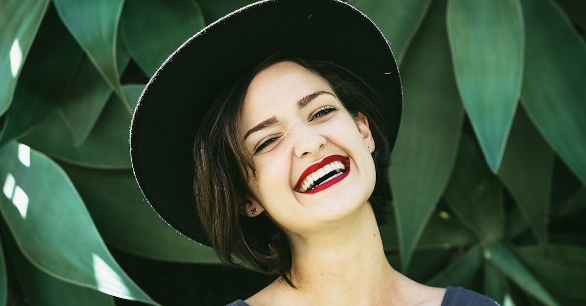 découvrez l'impact positif du sourire sur votre vie quotidienne. apprenez comment un simple sourire peut améliorer votre bien-être, renforcer vos relations et transformer votre état d'esprit. explorez des conseils et des anecdotes inspirantes pour intégrer le sourire dans chaque moment de votre journée.