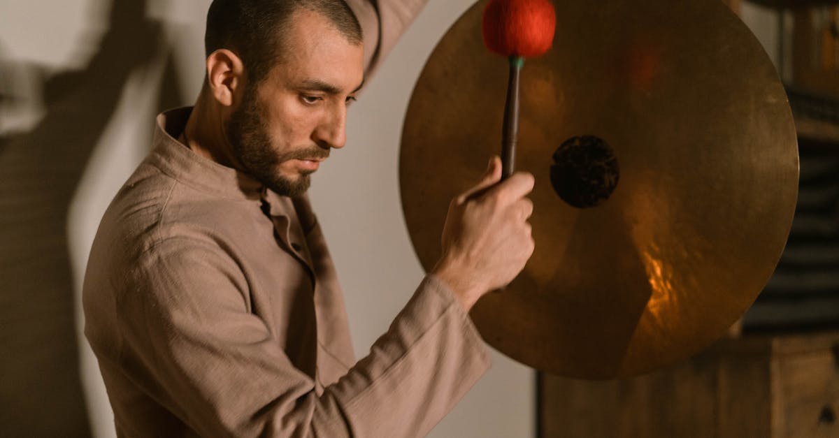 découvrez la musique apaisante qui vous enveloppe dans une ambiance relaxante. parfaite pour la méditation, le yoga ou une simple échappée, laissez-vous bercer par des mélodies douces et harmonieuses.