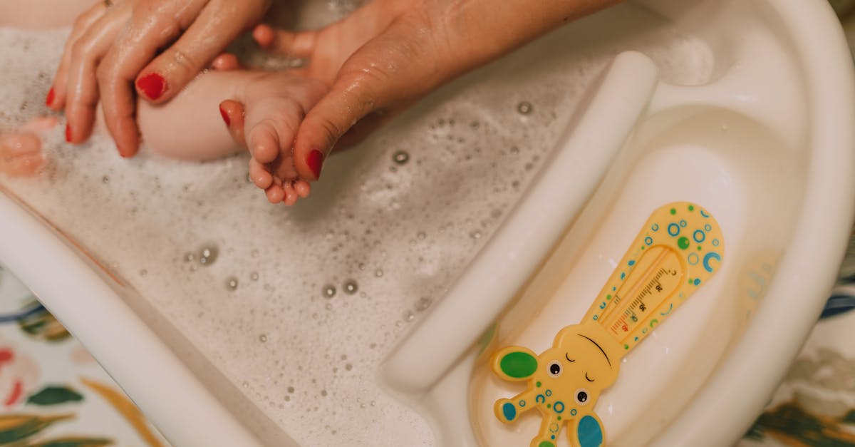 découvrez les essentiels de la sécurité des porte-bébés pour assurer confort et protection à votre enfant tout en gardant vos mains libres. apprenez à choisir le bon porte-bébé et à l'utiliser correctement pour des moments de partage en toute sérénité.