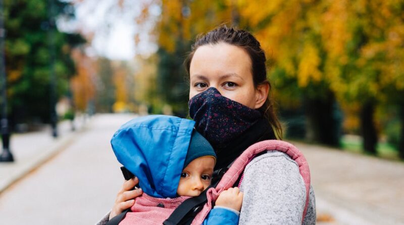 découvrez tout sur la sécurité des porte-bébés. apprenez les meilleures pratiques pour assurer le confort et la protection de votre enfant lors des sorties. informez-vous sur les normes de sécurité, les conseils d'utilisation et les erreurs à éviter pour une expérience de portage sereine et sécurisée.