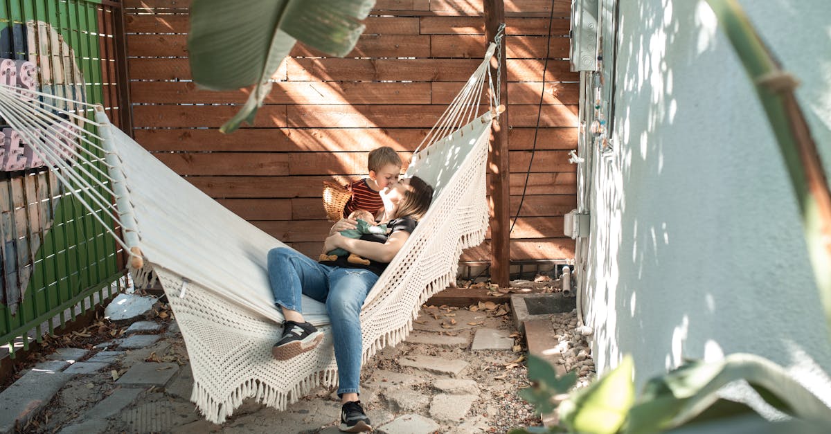 découvrez l'art de la photographie de bébés avec nos séances photo créatives et émouvantes. immortalisez les précieux moments de votre petit trésor grâce à des portraits tendres et uniques.