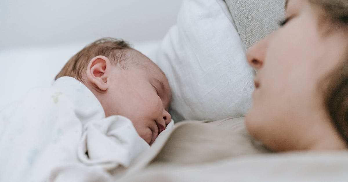 découvrez les différentes phases de sommeil des bébés et apprenez à mieux comprendre leurs cycles de sommeil pour favoriser un repos optimal. des conseils pratiques pour les parents afin d'aider leur petit à s'endormir paisiblement.
