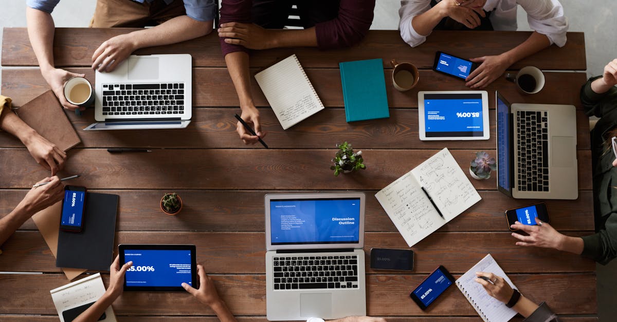 découvrez l'art de la communication : stratégies, techniques et conseils pratiques pour améliorer vos échanges interpersonnels et professionnels. apprenez à écouter, vous exprimer avec clarté et établir des relations authentiques.