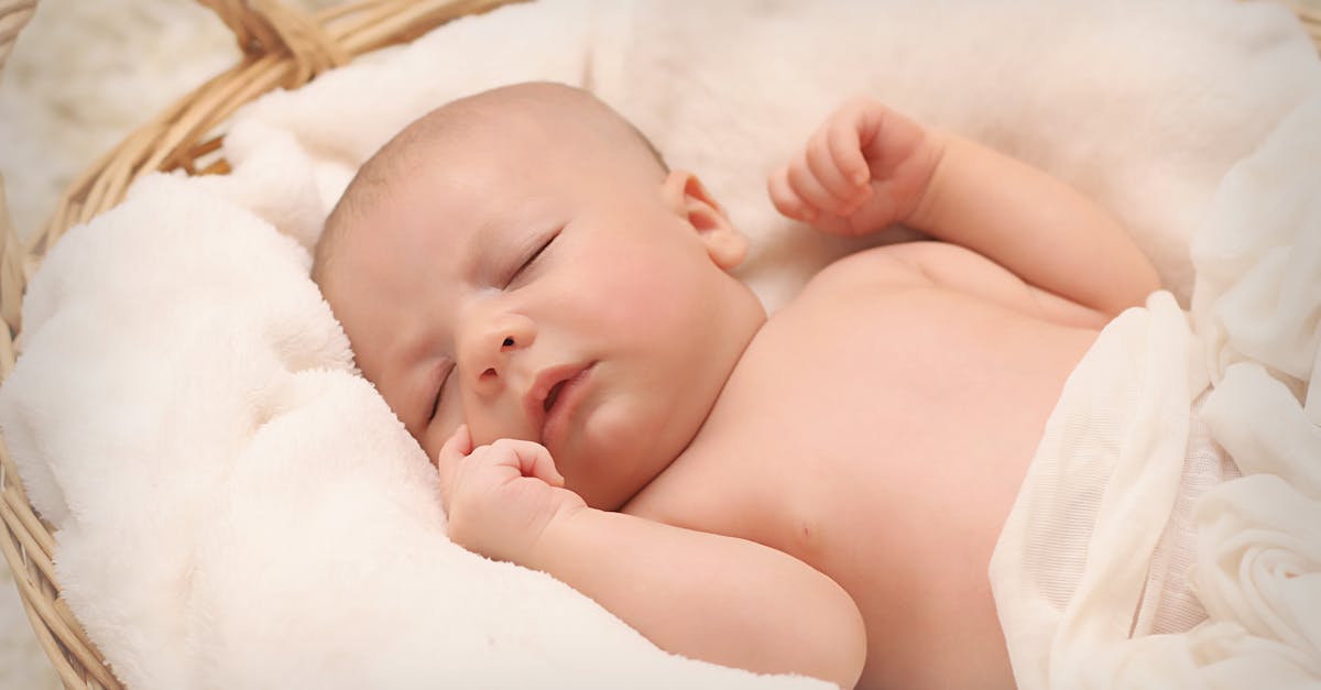découvrez notre sélection de berceaux modernes et confortables pour offrir à votre bébé un sommeil paisible. choisissez parmi divers styles et matériaux pour créer un espace douillet et sécurisé.