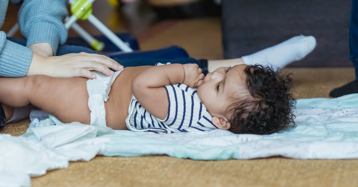 découvrez nos conseils pratiques pour le changement de couches, assurez le confort de votre bébé tout en rendant cette tâche rapide et efficace. apprenez les meilleures techniques, produits et astuces pour un moment agréable.