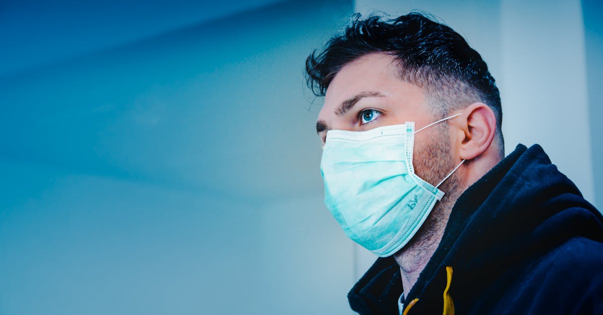 découvrez tout sur la fièvre : causes, symptômes, traitements et conseils pour gérer cette élévation de température. informez-vous sur quand consulter un médecin et comment soulager la fièvre efficacement.