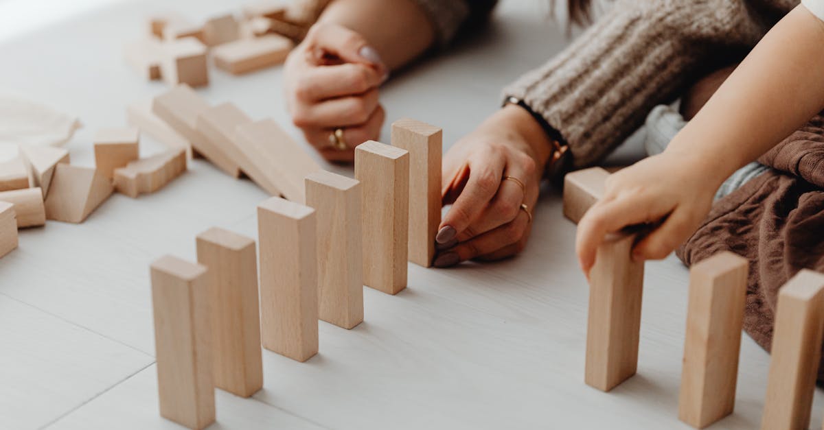 découvrez comment développer et affiner les compétences motrices fines, essentielles pour la coordination des mouvements et la dextérité. apprenez des techniques et exercices pour améliorer la précision des gestes des enfants et des adultes.