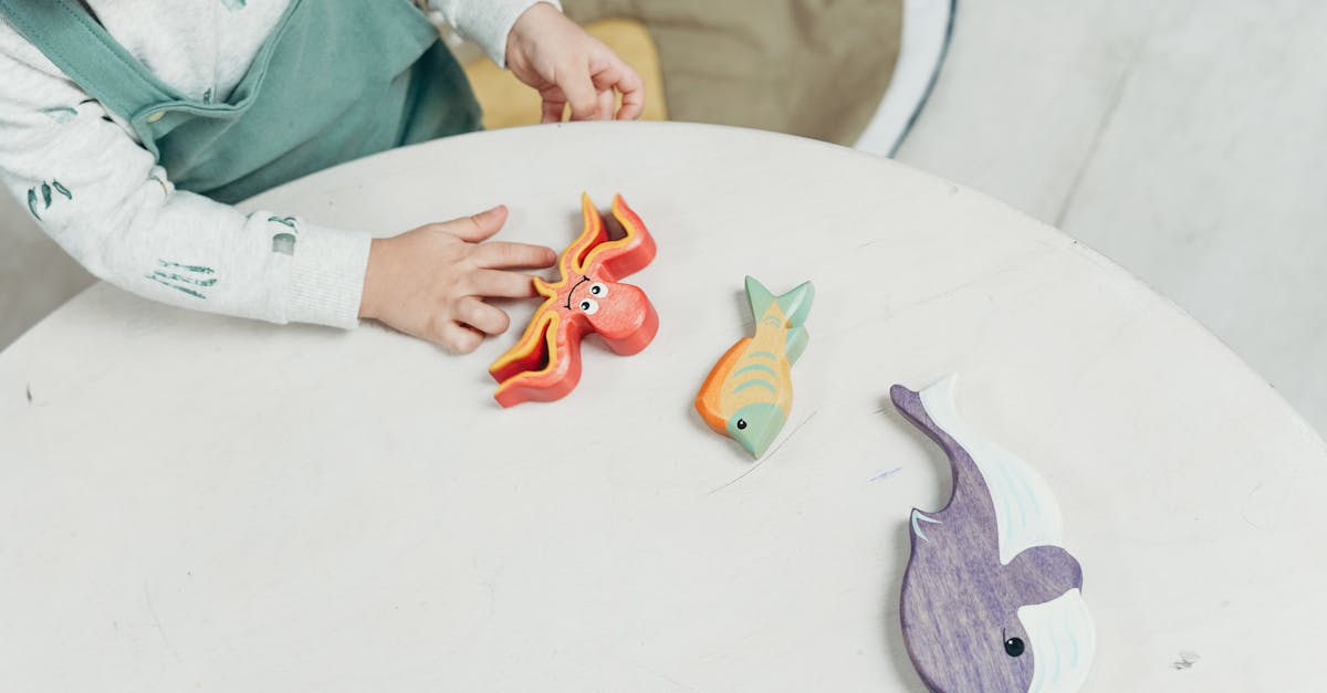 découvrez l'importance des compétences motrices fines dans le développement de l'enfant, apprenez des techniques pour les stimuler à travers des activités ludiques et adaptées. favorisez la coordination et la précision de votre enfant grâce à des conseils pratiques.