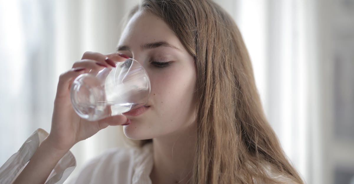 découvrez l'importance de l'hydratation pour votre santé et votre bien-être. apprenez des conseils pratiques pour rester hydraté tout au long de la journée et explorez les bienfaits de l'eau sur votre corps.