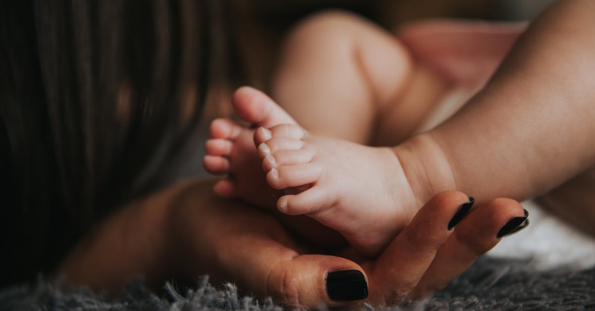 découvrez nos conseils et astuces pour le soin des nouveau-nés, incluant les meilleures pratiques pour nourrir, baigner et apaiser votre bébé. assurez-vous d'offrir un environnement sûr et aimant à votre tout-petit.