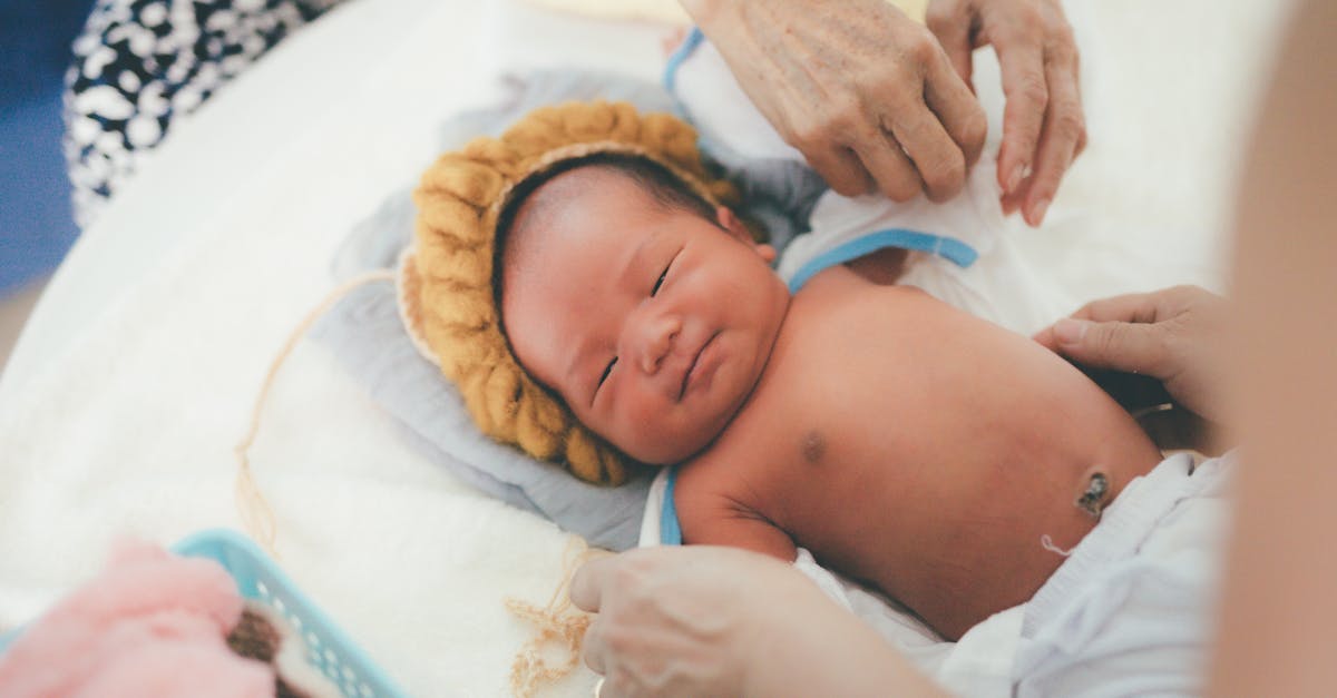 découvrez nos conseils essentiels pour prendre soin de votre nouveau-né. apprenez les meilleures pratiques pour l'alimentation, le sommeil et l'hygiène de votre bébé, afin d'assurer son bien-être et son développement optimal.