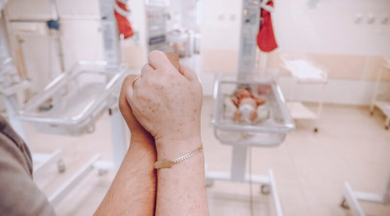 découvrez les enjeux et les défis liés à la naissance prématurée. informez-vous sur les causes, les traitements et le soutien disponible pour les familles touchées par ce phénomène. une ressource essentielle pour comprendre et surmonter les impacts d'une prématurité.