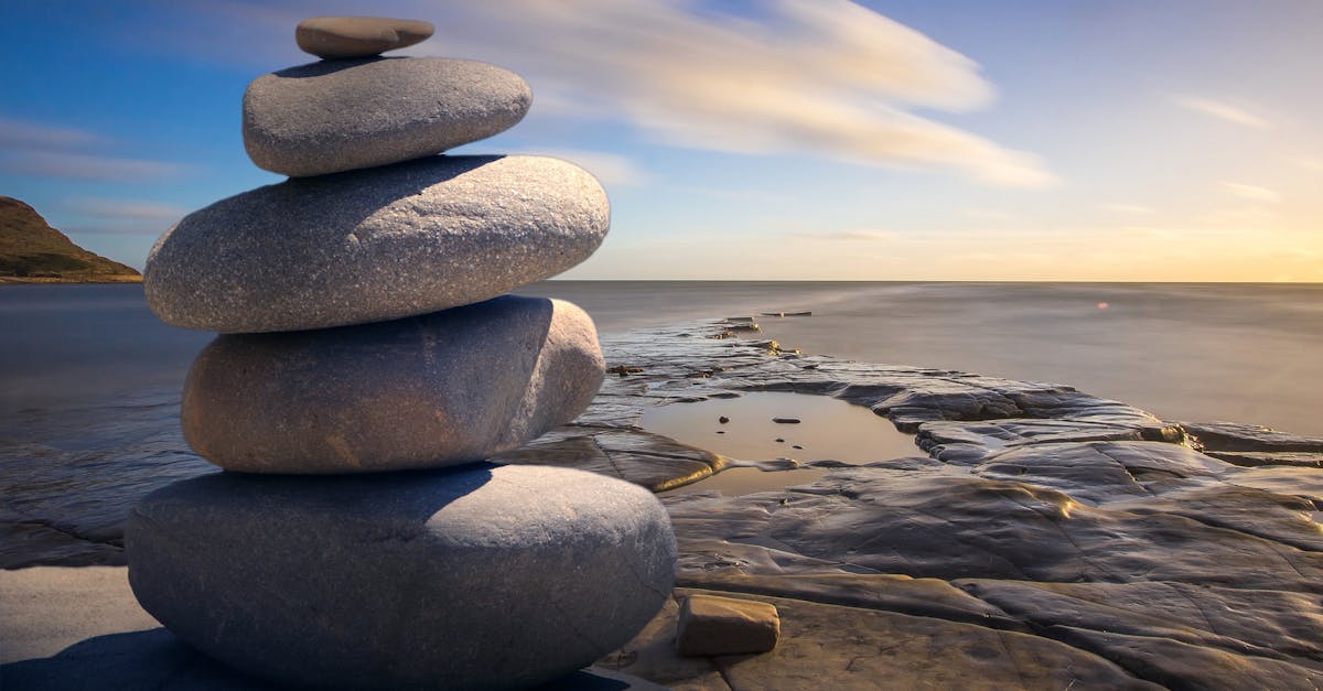 découvrez des conseils et techniques apaisants pour réduire le stress et favoriser la détente. apprenez à créer une atmosphère sereine dans votre quotidien grâce à des pratiques et des rituels simples.